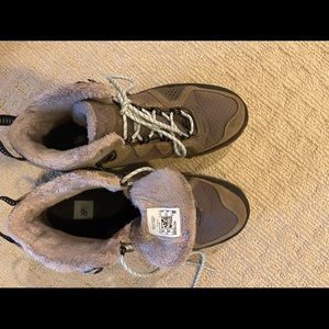 New NB Vibram primaloft women’s waterproof boot